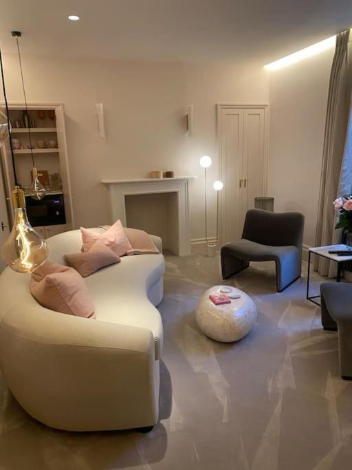 Luxury Georgian Apartment - 5 Minute Walk To Spa Bath Eksteriør bilde