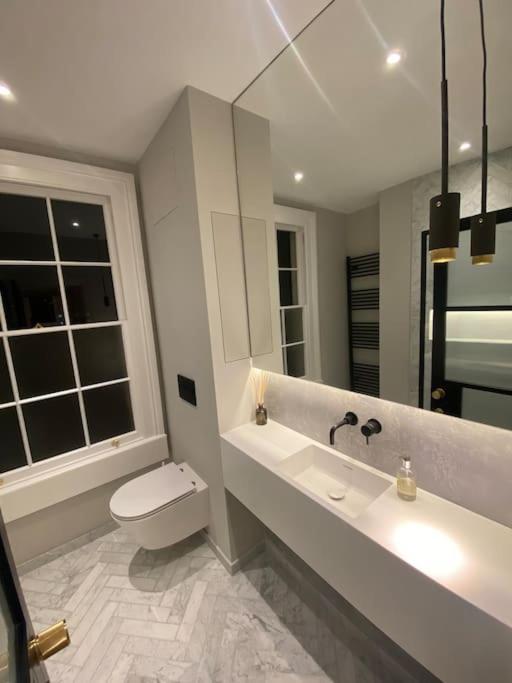 Luxury Georgian Apartment - 5 Minute Walk To Spa Bath Eksteriør bilde